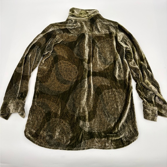 Chicos | Velvet & Silk paisley Button-Up Shirt and Pants Set | boho | size 1 - Picture 11 of 12